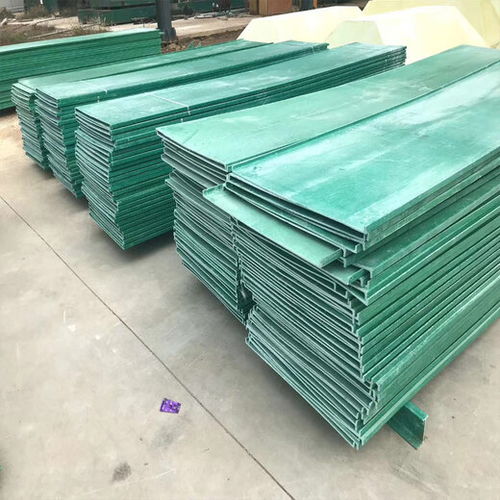 天津玻璃鋼電纜橋架樣式優(yōu)雅,玻璃鋼橋架蓋板